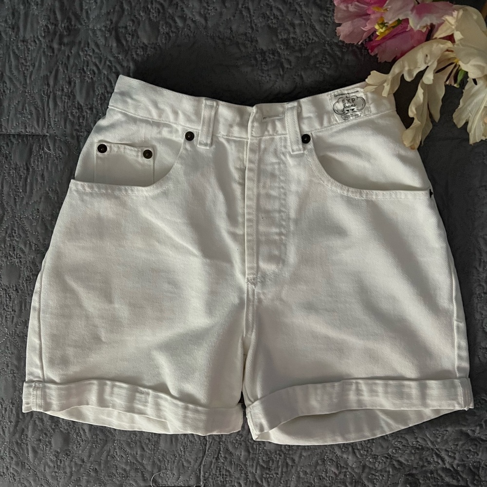 VTG Express Women’s Denim Shorts High Rise Size 4 Bottoms White Color